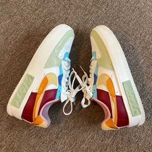 Women’s 8 NIKE Air Force 1 Fotanka (USED)